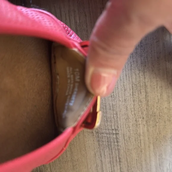 AEROSOLES SalmonFlats with Gold Buckles Size 10M but flexible. - Picture 4 of 7